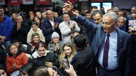 Günaydın Fatih Mahallesi’nde konuştu