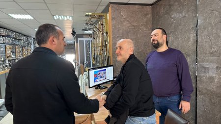 Bağımsız aday Mustafa Dokur Yeni Sanayi Sitesi esnafları ile buluştu
