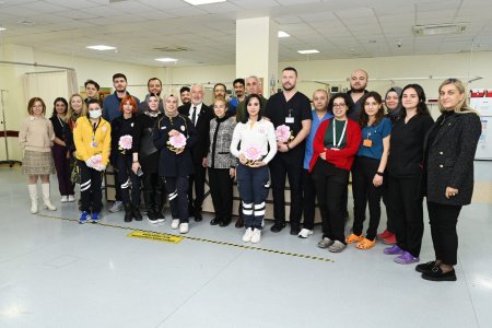Başdeğirmen çifti sağlıkçıların 14 Mart Tıp Bayramı’nı kutladı