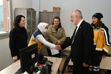 Başdeğirmen çifti sağlıkçıların 14 Mart Tıp Bayramı’nı kutladı