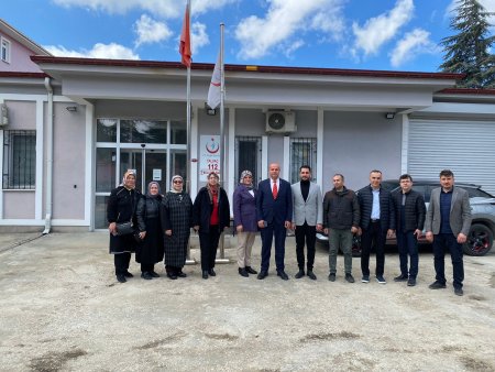 Yalvaç AK Parti adayı sağlık çalışanlarının Tıp Bayramını kutladı