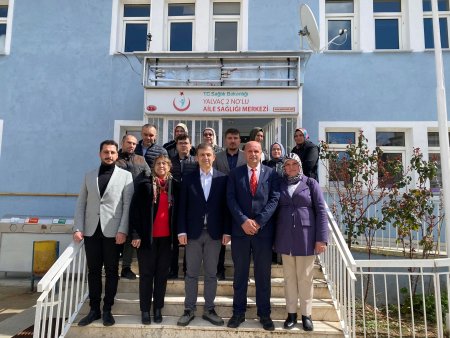 Yalvaç AK Parti adayı sağlık çalışanlarının Tıp Bayramını kutladı
