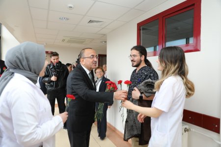 Tural, Tıp Bayramını kutladı 