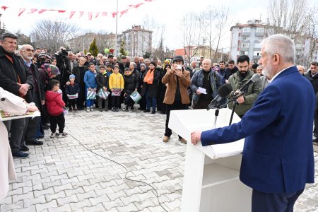 Davraz Mahallesi Halk Kütüphanesi açıldı