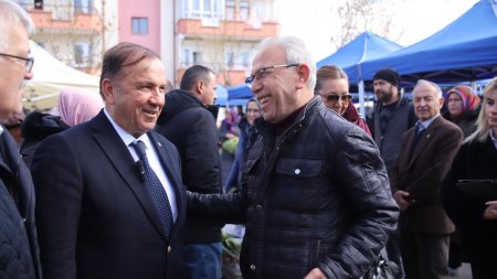 Işıkkent pazarında Atakan Yazgan izdihamı