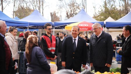 Işıkkent pazarında Atakan Yazgan izdihamı
