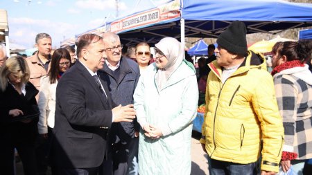 Işıkkent pazarında Atakan Yazgan izdihamı