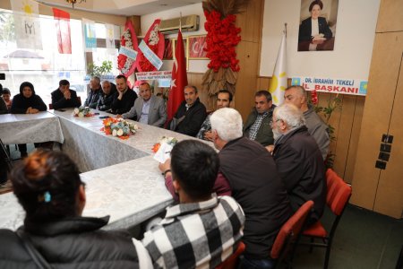 Depremzede vatandaşım yardım beklerken, mülteci beslemem