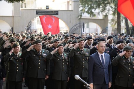 18 Mart Şehitler Günü’nde Garnizon Şehitliği’nde tören yapıldı