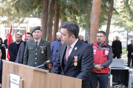 18 Mart Şehitler Günü’nde Garnizon Şehitliği’nde tören yapıldı