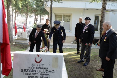 18 Mart Şehitler Günü’nde Garnizon Şehitliği’nde tören yapıldı