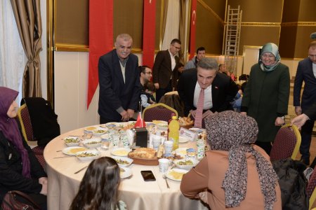Şehit aileleri ve gazilerle iftarda buluşuldu