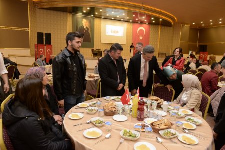 Şehit aileleri ve gazilerle iftarda buluşuldu