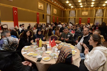 Şehit aileleri ve gazilerle iftarda buluşuldu