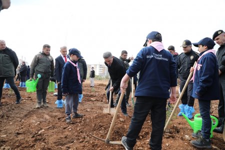  Isparta'da 2.500 fidan toprakla buluşturuldu