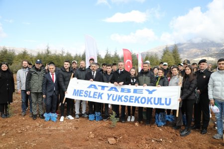  Isparta'da 2.500 fidan toprakla buluşturuldu