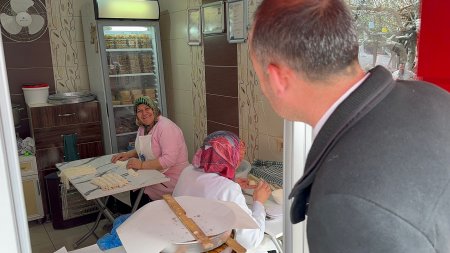 Dokur Kafeler Caddesi esnafını ziyaret etti