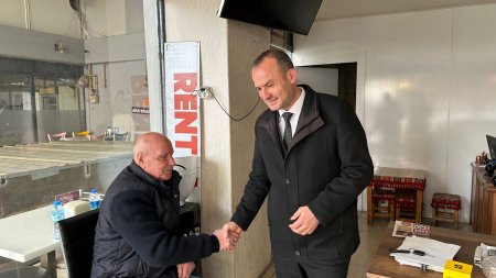 Dokur Kafeler Caddesi esnafını ziyaret etti