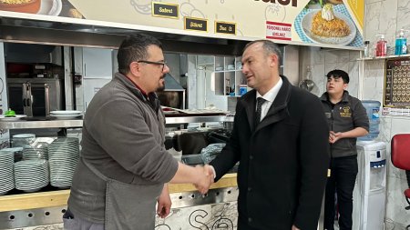Dokur Kafeler Caddesi esnafını ziyaret etti