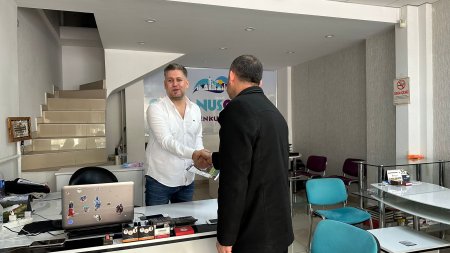 Dokur Kafeler Caddesi esnafını ziyaret etti