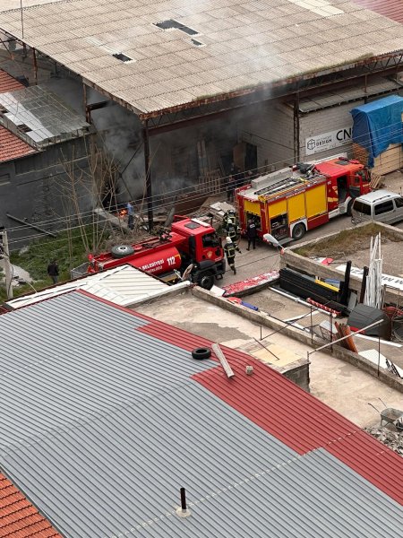 Sanayi sitesinde yangın paniği