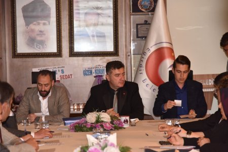 Eğirdir Belediye Meclisi ilk toplantısını yaptı