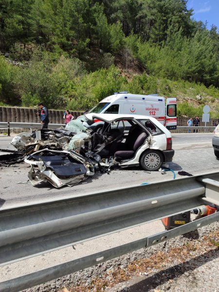 Isparta-Antalya yolunda kazada 1 ölü 