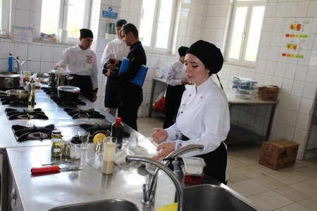Gül Mesleki ve Teknik Anadolu Lisesinden çifte başarı