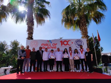 Gül Mesleki ve Teknik Anadolu Lisesinden çifte başarı