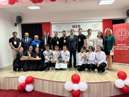 Gül Mesleki ve Teknik Anadolu Lisesinden çifte başarı