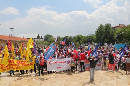 Isparta’da 1 Mayıs kutlaması