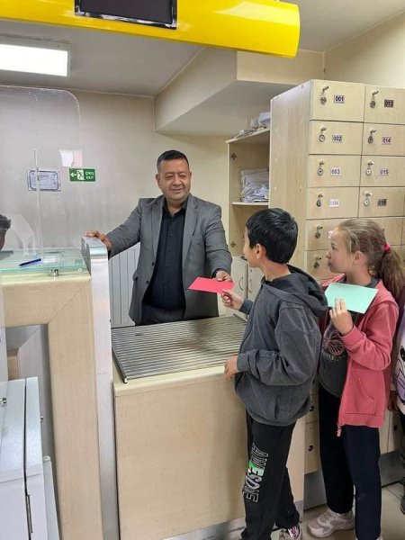 Minik Yüreklerden Mehmetçiğe Mektup
