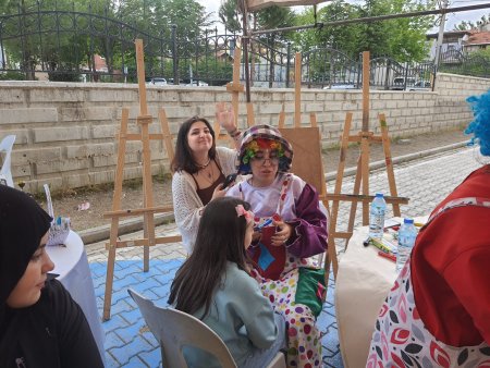 Kadir Boylu Ortaokulu'nda Kültür-Sanat Festivali ve Mezuniyet Coşkusu
