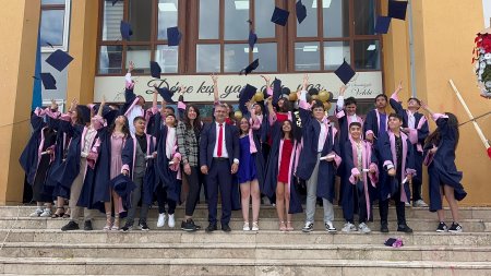 Kadir Boylu Ortaokulu'nda Kültür-Sanat Festivali ve Mezuniyet Coşkusu