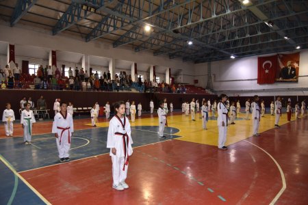 Eğirdir’de Taekwondoda kuşak terfi heyecanı