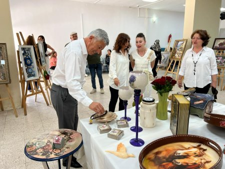 Dekoratif el sanatları sergisi, vatandaşın beğenisine sunuldu