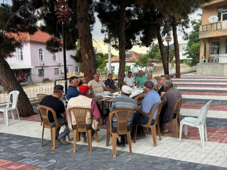 İl Genel Meclis Üyesi İbrahim Aras vatandaşlarla bayramlaştı 