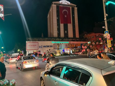 Ispartalılar zaferi böyle kutladı