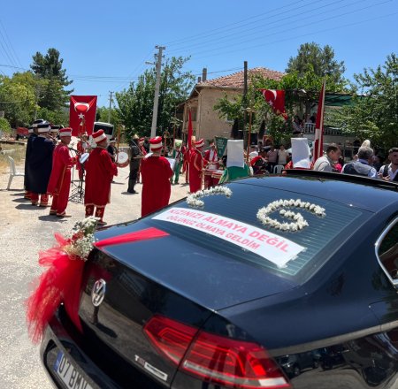 Canan Nur ve Gaffar Yavuz dünya evine girdi