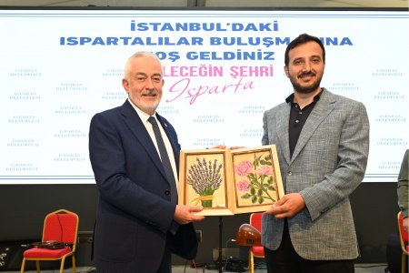 İstanbul’u gül kokuları sardı