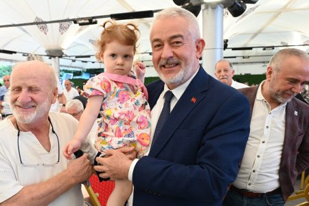 İstanbul’u gül kokuları sardı