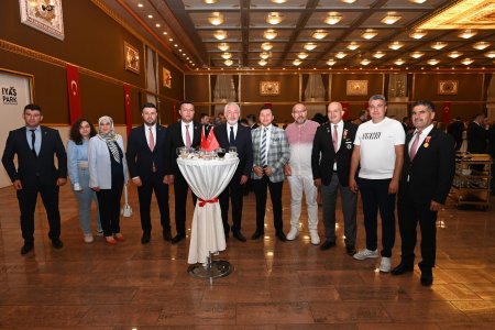 Zafer coşkusu Fahriye Kuru konseriyle yaşandı
