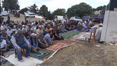Aydoğmuş Köyü halkı yağmur duası yaptı