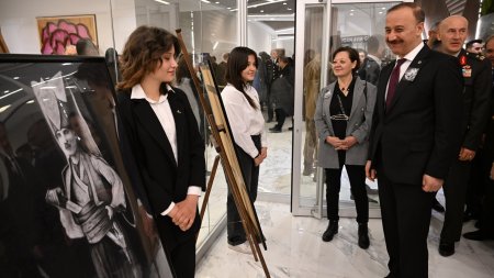 Atatürk; Saygı, minnet ve rahmetle anıldı