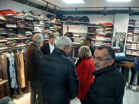 CHP tam kadro Üzüm Pazarında 