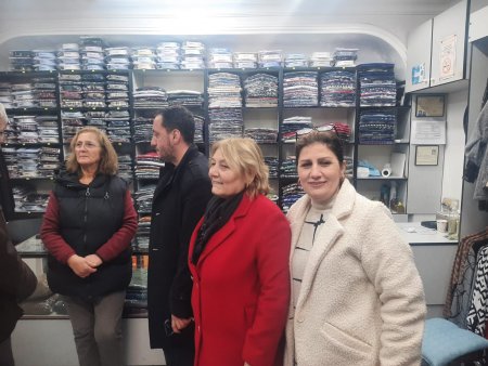 CHP tam kadro Üzüm Pazarında 