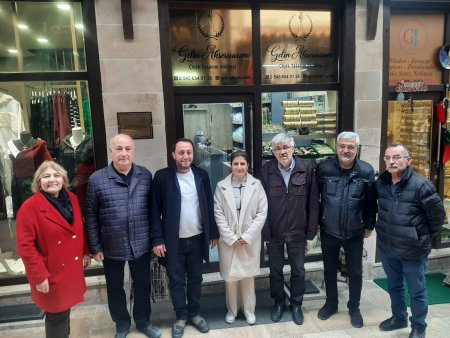 CHP tam kadro Üzüm Pazarında 