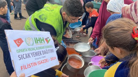 Gönüllere dokundular