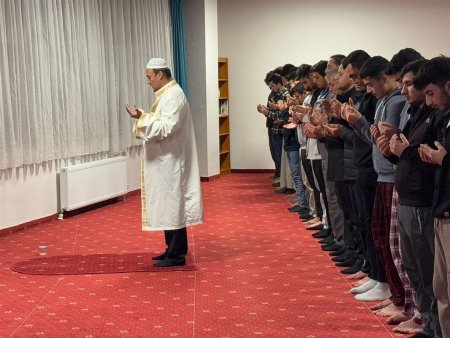 GSB Isparta yurtlarında şehitlerimize dualarla vefa