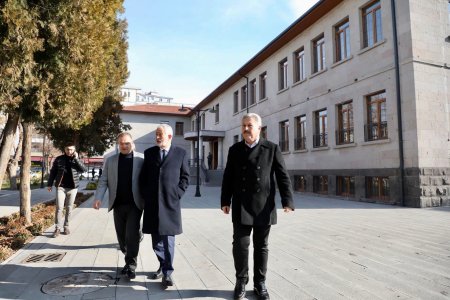 Başdeğirmen, Melikgazi’de belediye yatırımlarını inceledi 